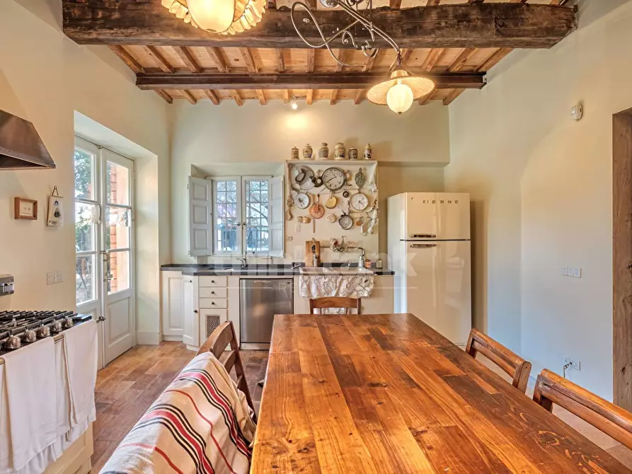 Immagine 11 di Villa in vendita  in Via Del Giardino snc a Massarosa