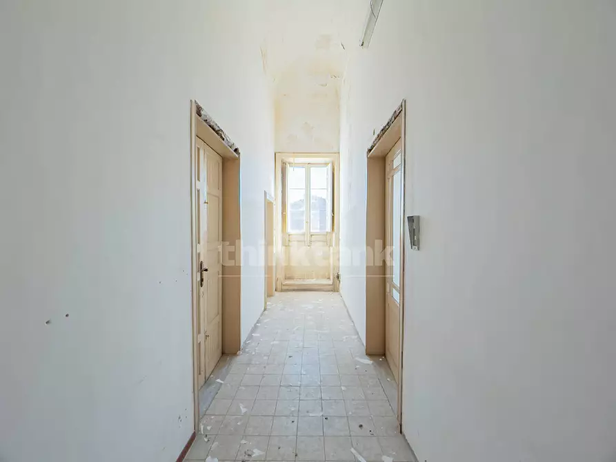 Immagine 19 di Villa in vendita  in Via roma a Avola