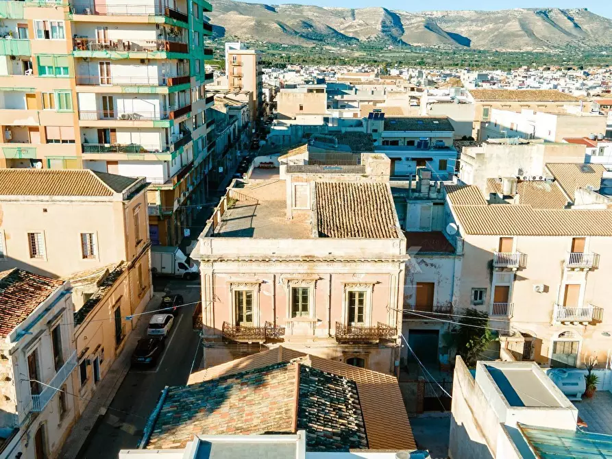 Immagine 1 di Villa in vendita  in Via roma a Avola