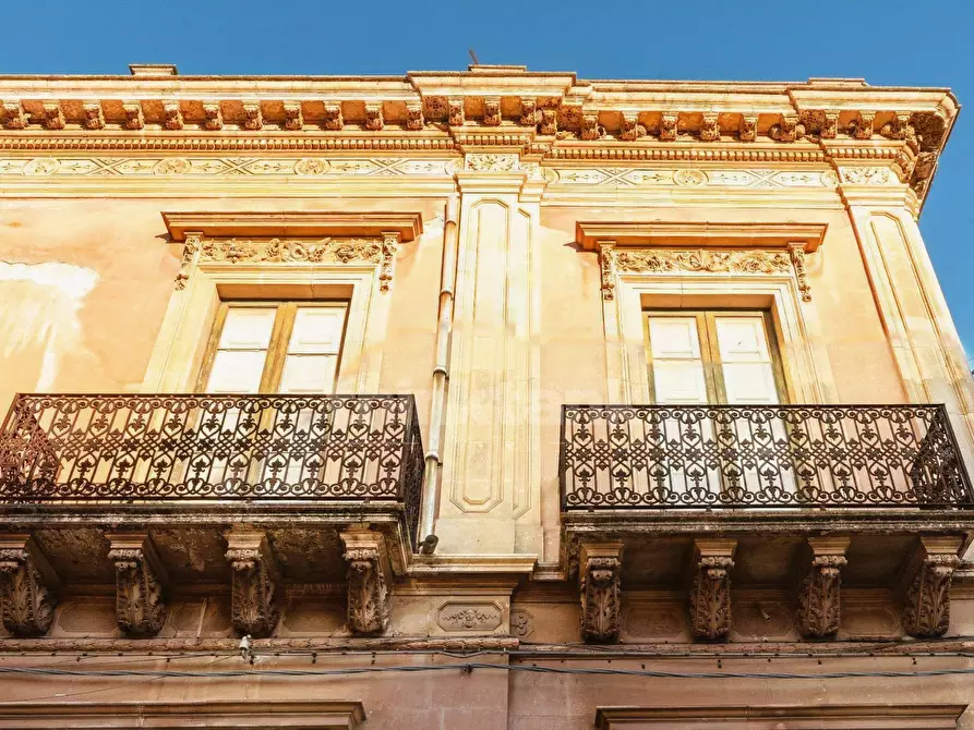 Immagine 3 di Villa in vendita  in Via roma a Avola