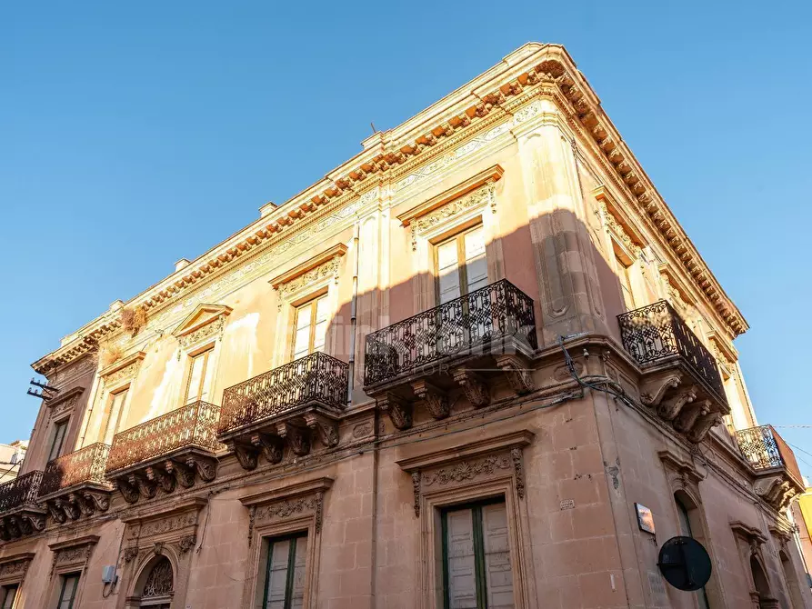 Immagine 2 di Villa in vendita  in Via roma a Avola