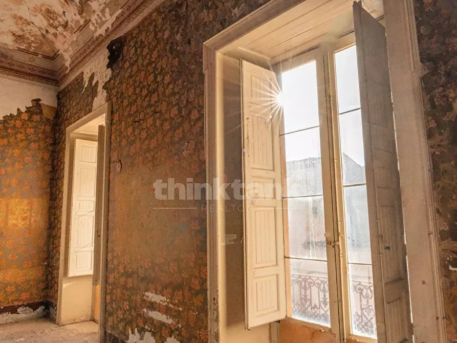 Immagine 27 di Villa in vendita  in Via roma a Avola