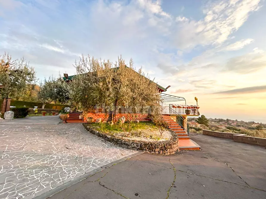 Immagine 11 di Villa in vendita  in crovacchi snc a Santa Maria Di Licodia