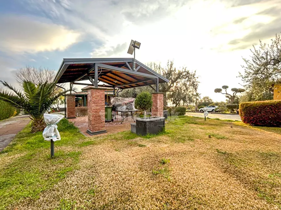 Immagine 27 di Villa in vendita  in crovacchi snc a Santa Maria Di Licodia