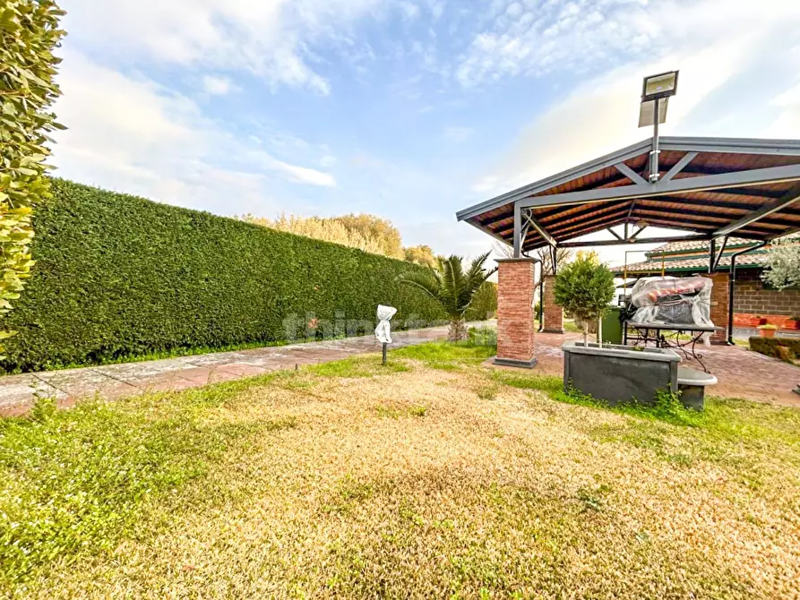 Immagine 26 di Villa in vendita  in crovacchi snc a Santa Maria Di Licodia