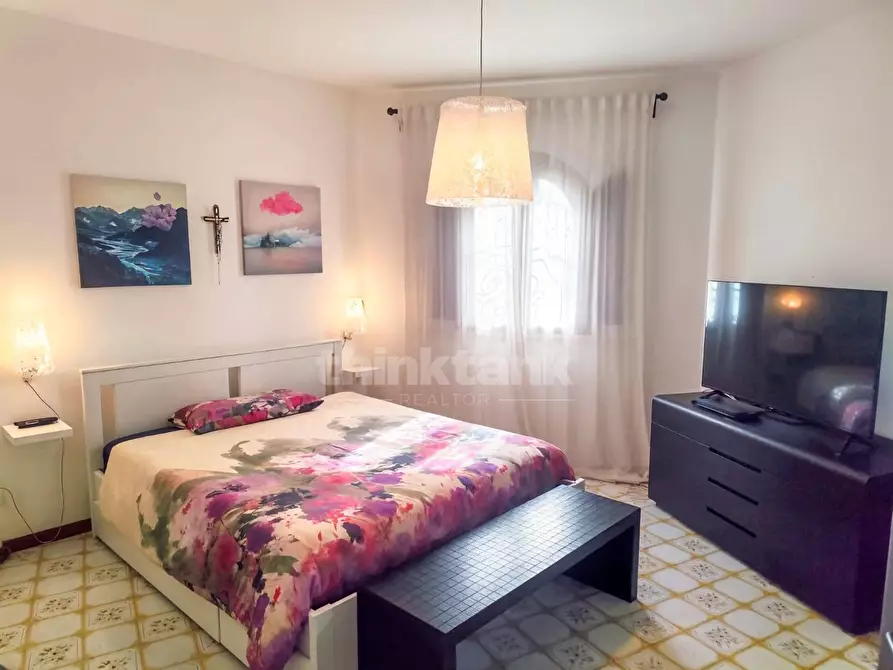 Immagine 14 di Villa in vendita  in Viale Epipoli a Siracusa