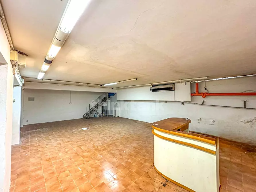 Immagine 11 di Locale commerciale in vendita  in Via Tisia a Siracusa