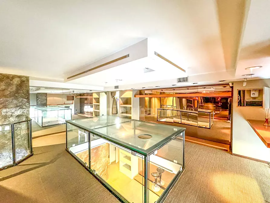 Immagine 6 di Locale commerciale in vendita  in Via Tisia a Siracusa