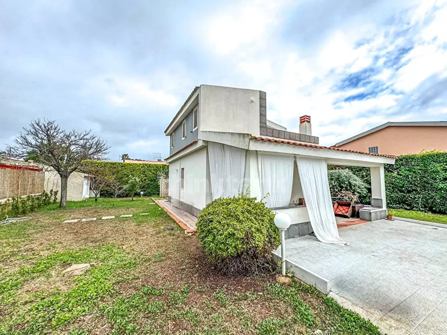 Immagine 3 di Villa in vendita  in via isole Elice a Siracusa