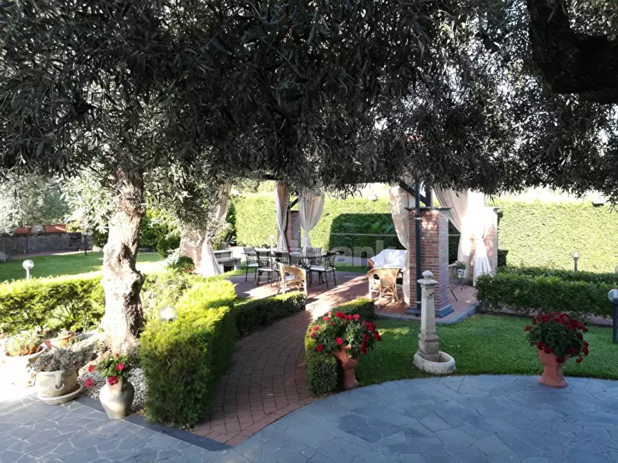 Immagine 46 di Villa in vendita  in crovacchi snc a Santa Maria Di Licodia