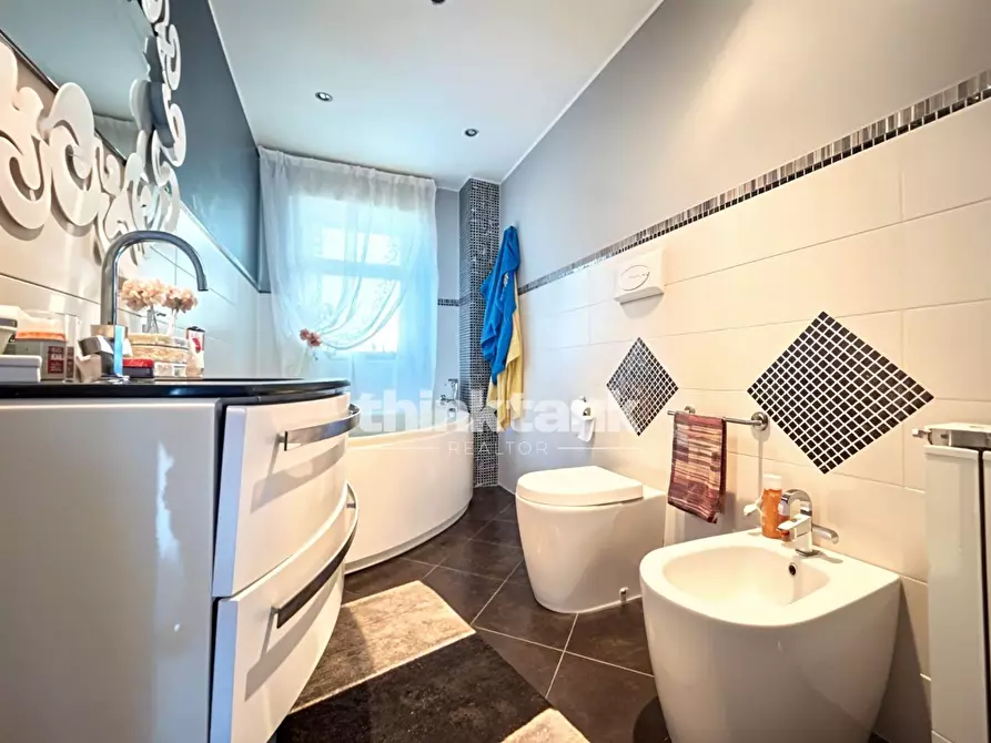 Immagine 8 di Appartamento in vendita  in via vampolieri a Aci Catena