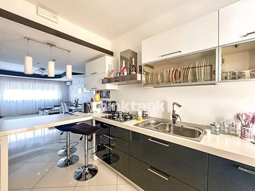 Immagine 5 di Appartamento in vendita  in via vampolieri a Aci Catena