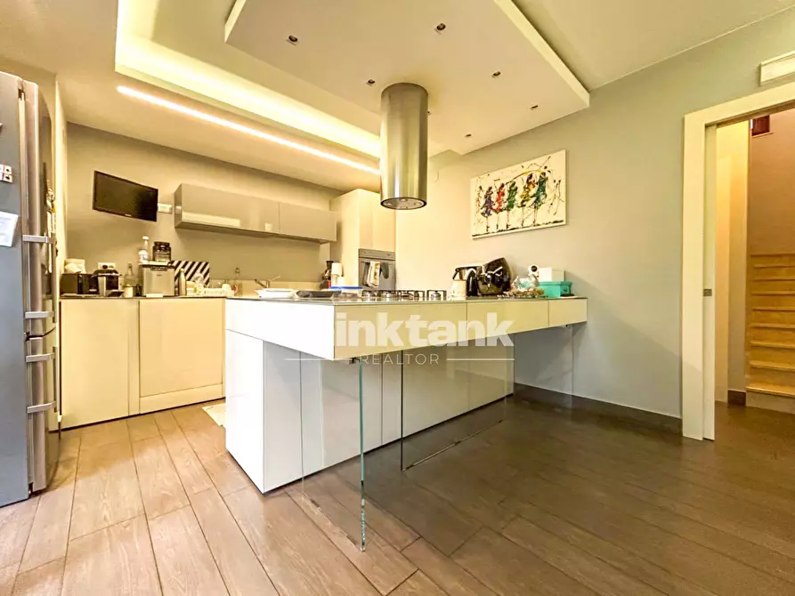 Immagine 11 di Villa in vendita  in via santa maria annunziata a Gravina Di Catania