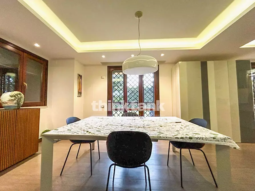 Immagine 15 di Villa in vendita  in via santa maria annunziata a Gravina Di Catania