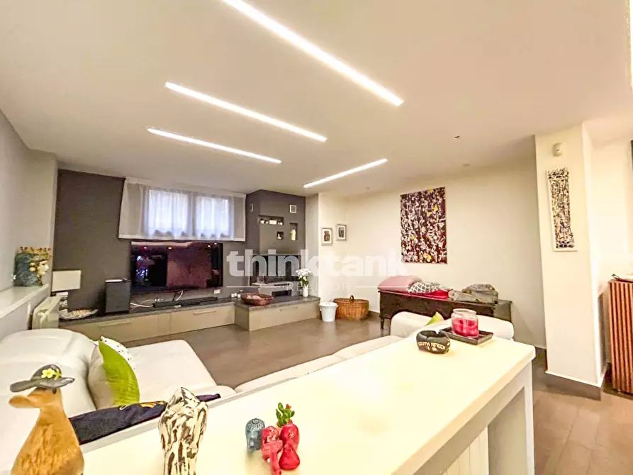 Immagine 18 di Villa in vendita  in via santa maria annunziata a Gravina Di Catania