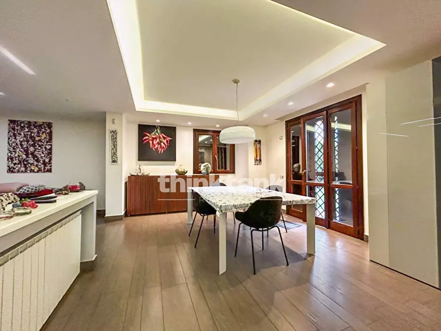 Immagine 16 di Villa in vendita  in via santa maria annunziata a Gravina Di Catania