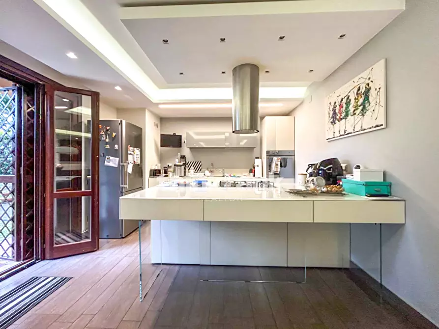 Immagine 12 di Villa in vendita  in via santa maria annunziata a Gravina Di Catania