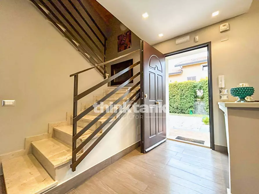 Immagine 10 di Villa in vendita  in via santa maria annunziata a Gravina Di Catania