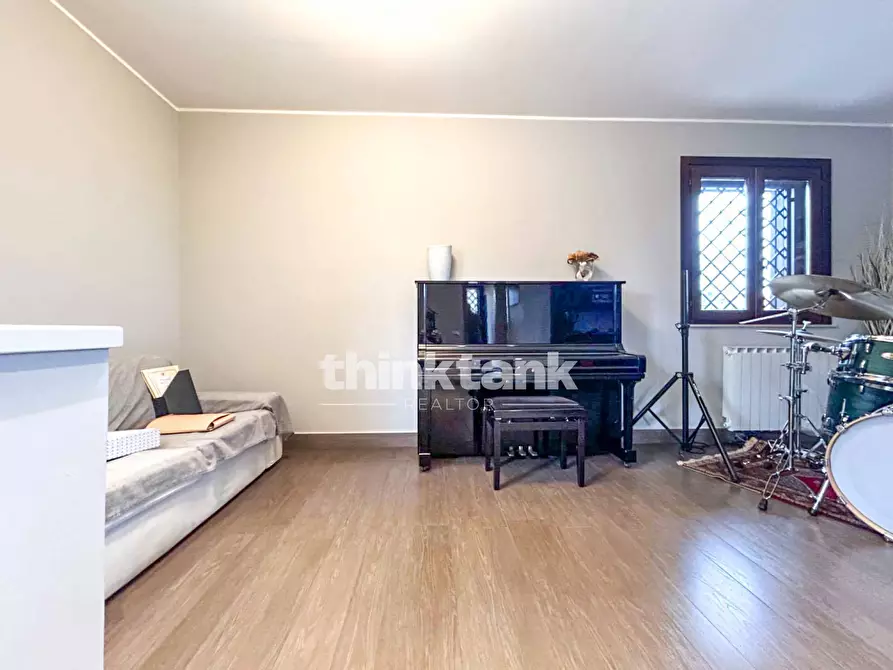 Immagine 32 di Villa in vendita  in via santa maria annunziata a Gravina Di Catania