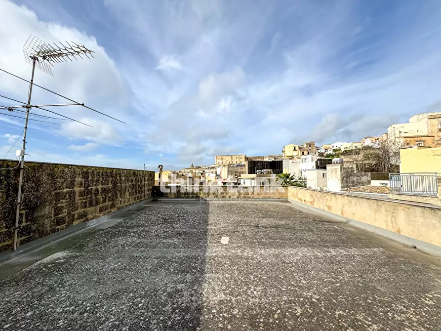 Immagine 3 di Appartamento in vendita  in Via Angelo Cavarra a Noto