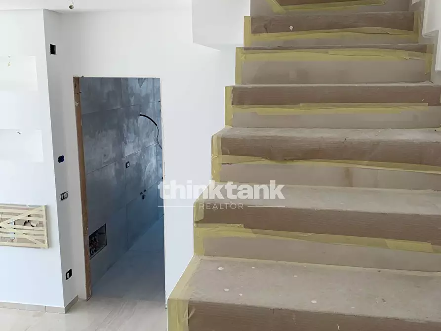 Immagine 3 di Villa in vendita  in via Galilei a San Giovanni La Punta