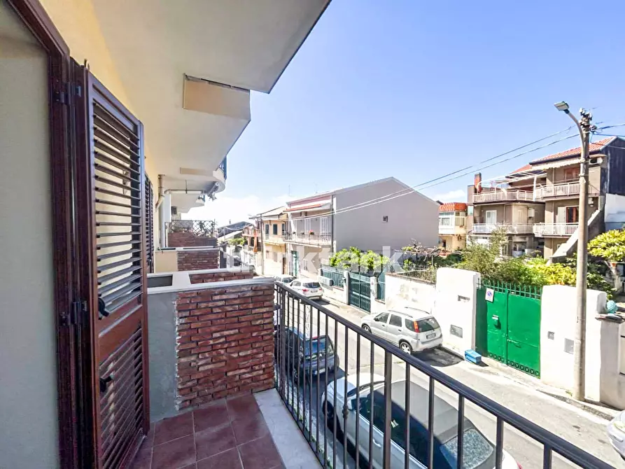 Immagine 14 di Appartamento in vendita  in via sciarelli snc a Aci Castello