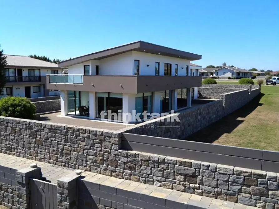 Immagine 1 di Villa in vendita  in via Galilei a San Giovanni La Punta