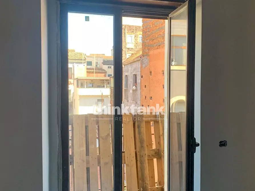 Immagine 8 di Appartamento in vendita  in Via Santa Barbara snc a Catania