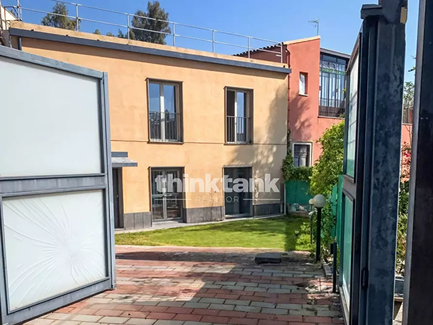 Immagine 1 di Villa in vendita  in VIA CIFALI SN a Catania