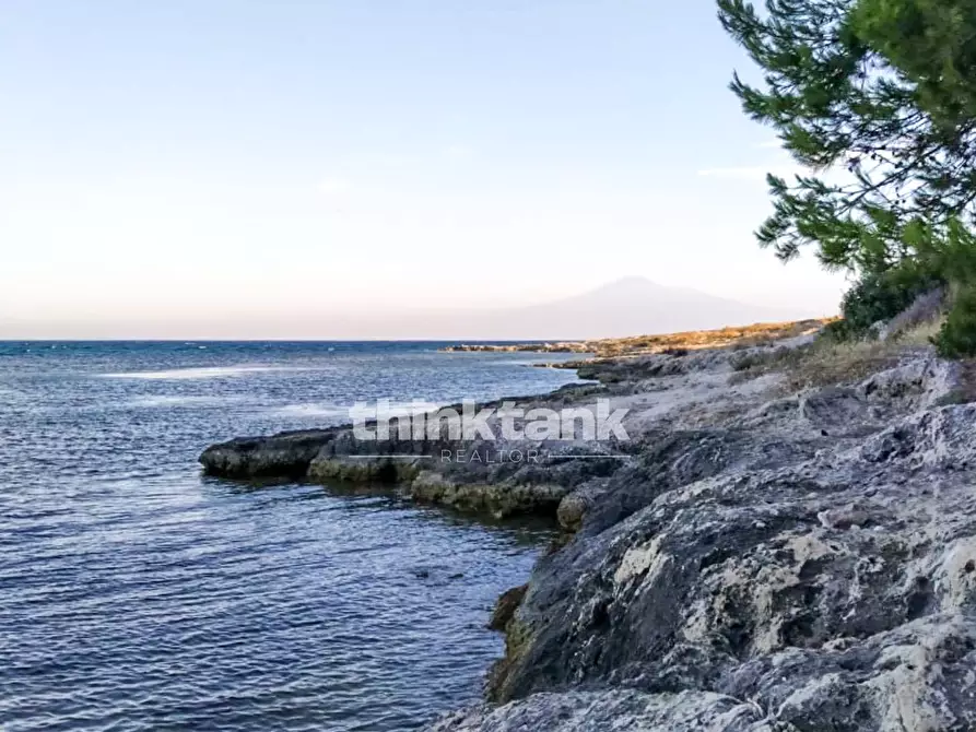 Immagine 35 di Villa in affitto  in capocampolato snc a Siracusa