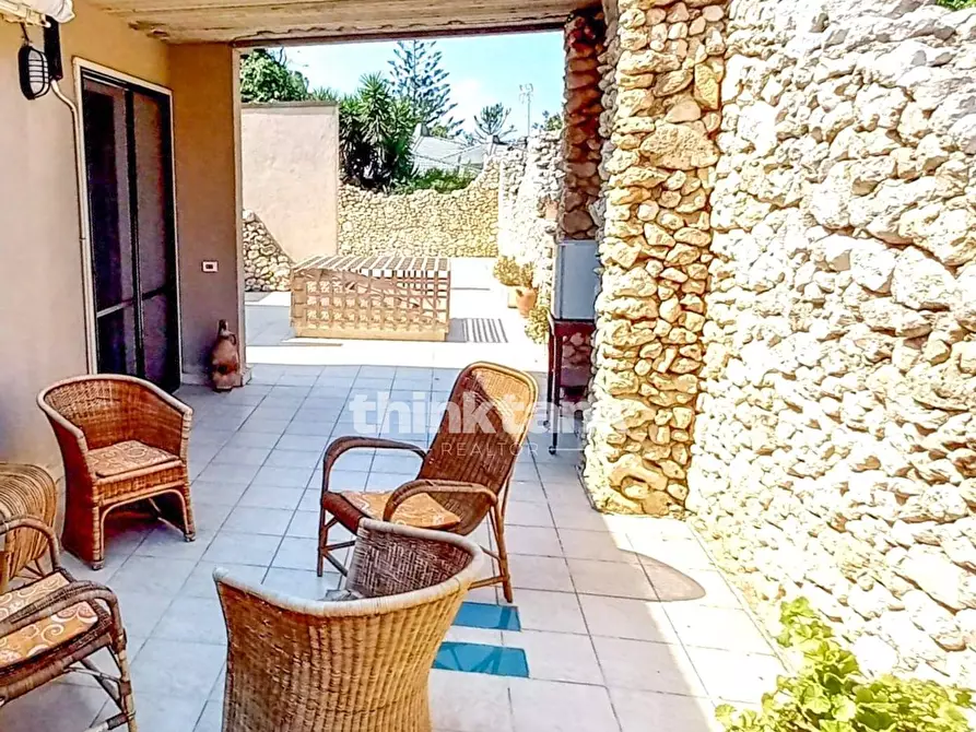 Immagine 4 di Villa in affitto  in capocampolato snc a Siracusa