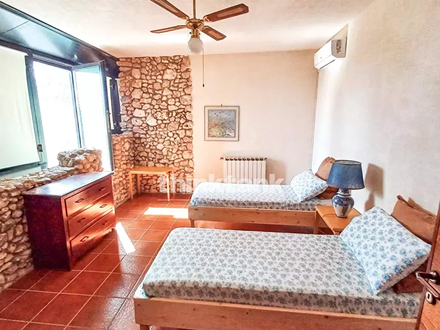 Immagine 22 di Villa in affitto  in capocampolato snc a Siracusa