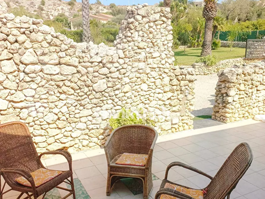 Immagine 5 di Villa in affitto  in capocampolato snc a Siracusa