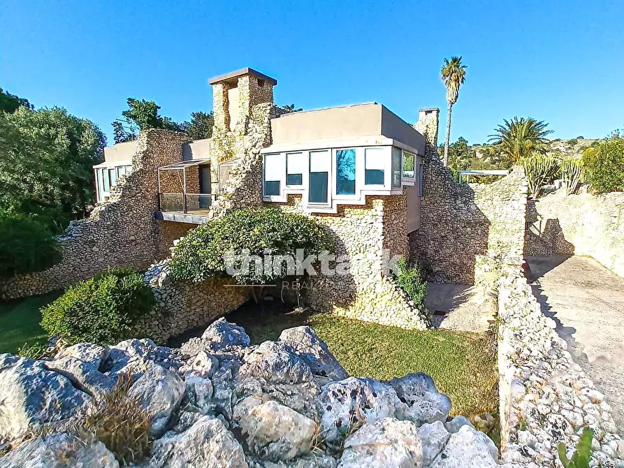 Immagine 31 di Villa in affitto  in capocampolato snc a Siracusa