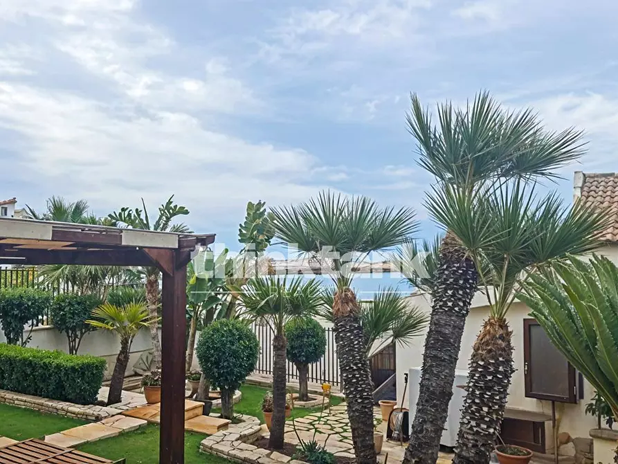 Immagine 30 di Villa in vendita  in via Lido snc a Sciacca