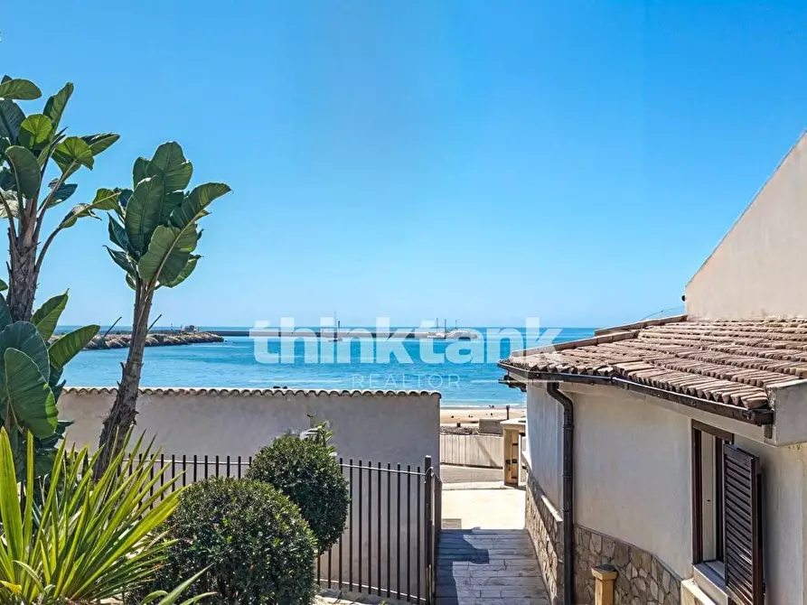 Immagine 29 di Villa in vendita  in via Lido snc a Sciacca