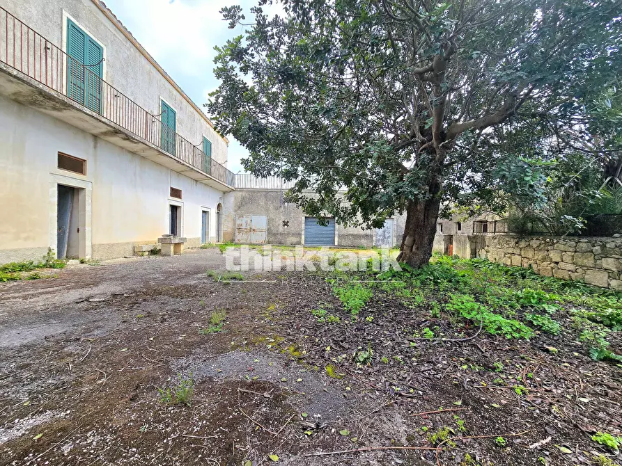 Immagine 11 di Villa in vendita  in strada statale 194 snc a Ragusa