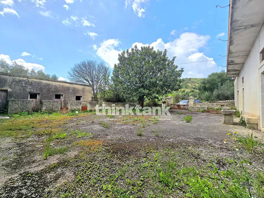 Immagine 9 di Villa in vendita  in strada statale 194 snc a Ragusa
