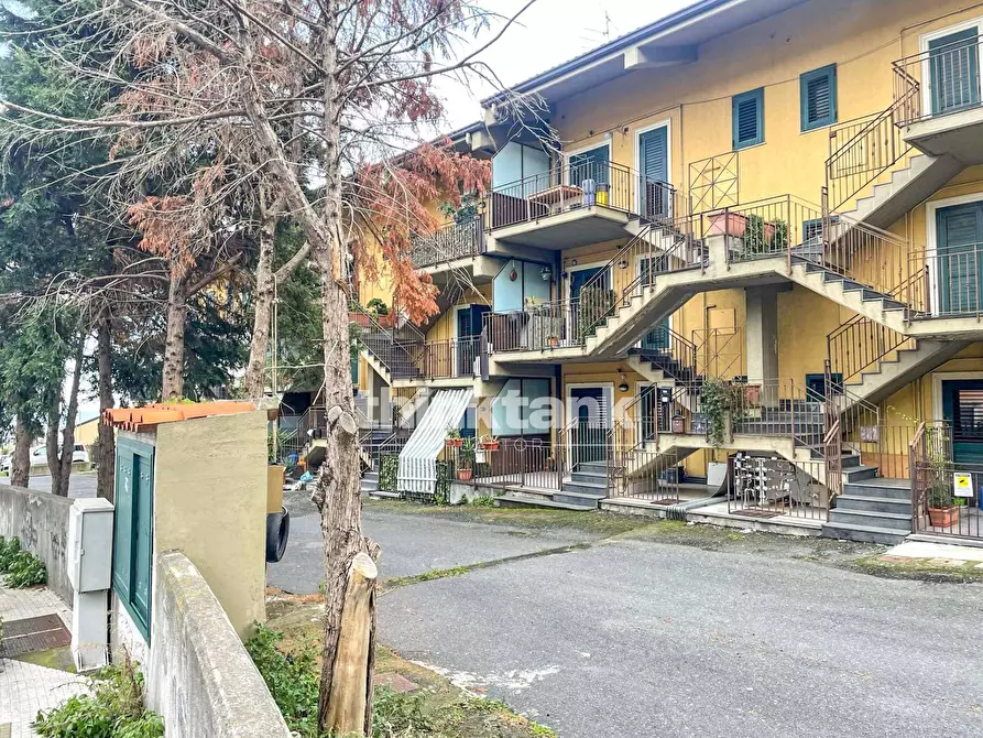 appartamento in vendita ad Aci Catena