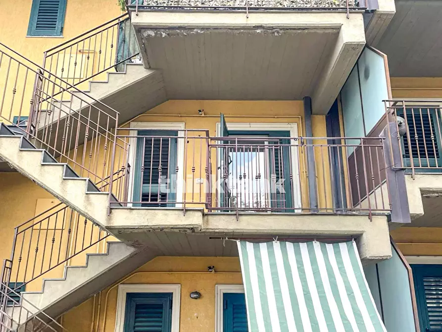 Immagine 5 di Appartamento in vendita  in Via Scale di Sant'Antonio a Aci Catena