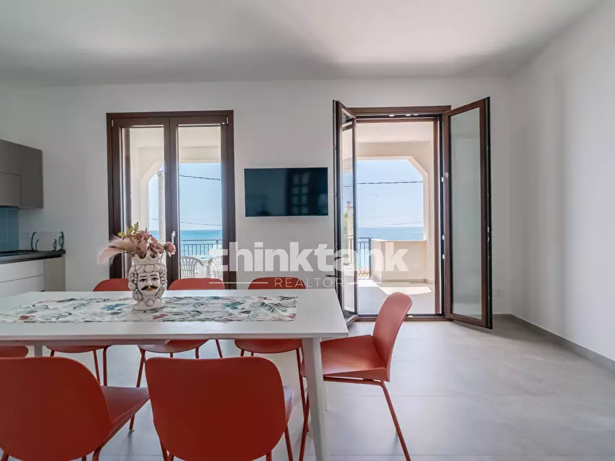 Immagine 25 di Villa in vendita  in Via Aldo Moro a Avola