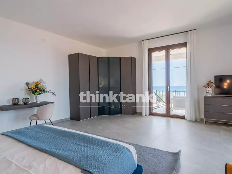 Immagine 29 di Villa in vendita  in Via Aldo Moro a Avola