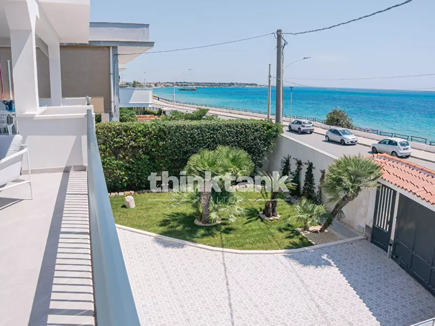 Immagine 34 di Villa in vendita  in Via Aldo Moro a Avola