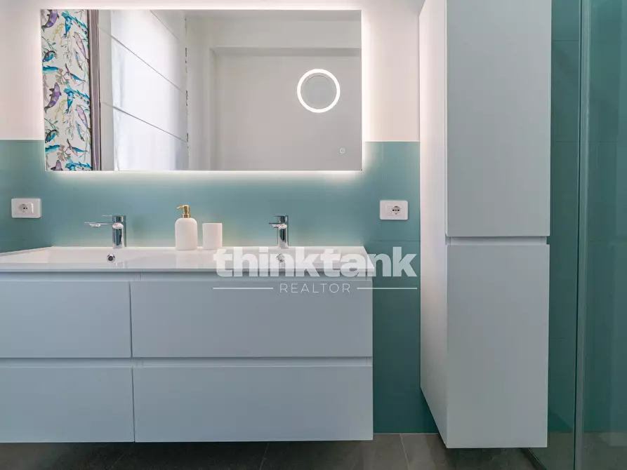 Immagine 37 di Villa in vendita  in Via Aldo Moro a Avola