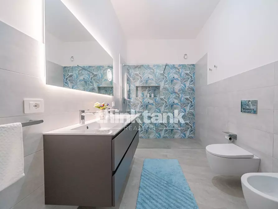 Immagine 43 di Villa in vendita  in Via Aldo Moro a Avola