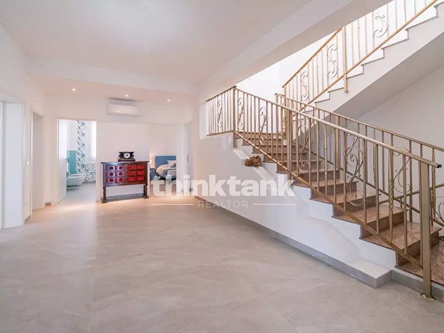 Immagine 45 di Villa in vendita  in Via Aldo Moro a Avola