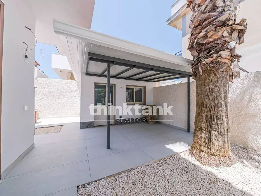 Immagine 61 di Villa in vendita  in Via Aldo Moro a Avola