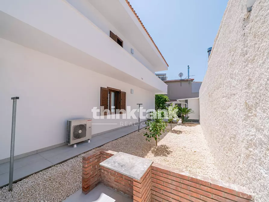 Immagine 62 di Villa in vendita  in Via Aldo Moro a Avola