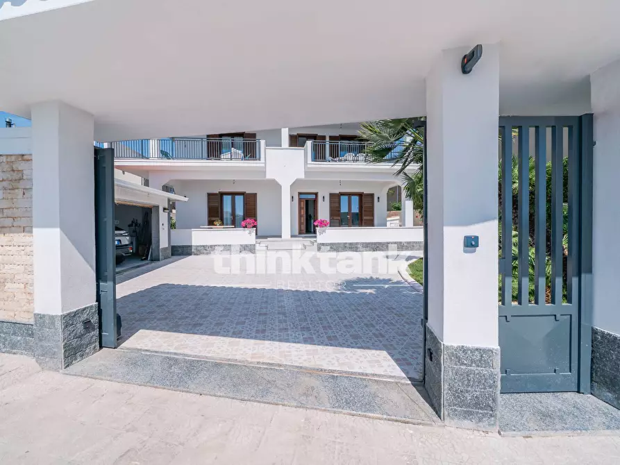 Immagine 5 di Villa in vendita  in Via Aldo Moro a Avola