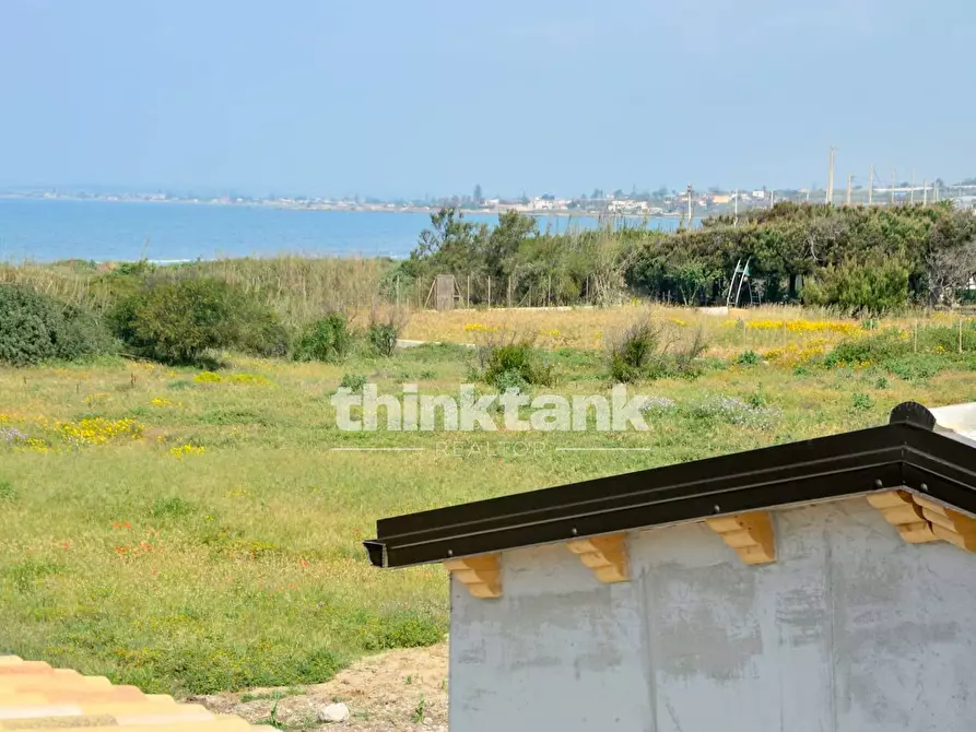 Immagine 1 di Villa in vendita  in Spiaggia Costa Dell'Ambra a Pachino